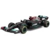 Zdalnie sterowany model samochodu wyścigowego w kolorze czarnym z widocznymi logotypami "AMG", "PETRONAS", "INEOS", "Pirelli" oraz "Epson". Samochód ma szczegółowe elementy aerodynamiczne i kolorowe akcenty na oponach oraz karoserii.