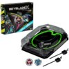 Pudełko z napisem "BEYBLADE X" zawiera ilustracje dwóch wirujących bączków oraz dwóch postaci w dynamicznych pozach. Obok znajduje się przezroczysta arena z zielonymi akcentami, dwa bączki oraz dwa wyrzutniki.
