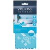 Opakowanie produktu "Ściereczka VELKEA Smart Fibre 30 x 30 cm Niebieski" z widocznym logo "velkea BATHROOM" oraz hasłem "#PoProstuLepiej". Na opakowaniu znajdują się informacje: "ŚCIERECZKA UNIWERSALNA Z MIKROFIBRY", "MICROFIBRE", "30 x 30 cm", "x1", oraz ikony symbolizujące właściwości produktu, takie jak "MIKROFIBRA", "WYJĄTKOWA CHŁONNOŚĆ", "BEZ SMUG I ZACIEKÓW".