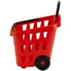 Czerwony plastikowy wózek sklepowy z czarnymi kołami i uchwytem. Wózek ma otwartą konstrukcję z pionowymi szczelinami.