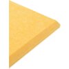 Żółty panel filcowy o kwadratowym kształcie, widoczny z bliska, ukazujący teksturę materiału i grubość krawędzi. Produkt ma jednolitą, matową powierzchnię.