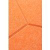 Pomarańczowy panel filcowy o heksagonalnym wzorze, z widocznymi liniami łączącymi poszczególne segmenty. Powierzchnia ma delikatną, włóknistą teksturę.