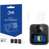 Na zdjęciu znajduje się opakowanie produktu "3MK Protection hybrid glass Cam Protection" oraz kamera z widocznym ekranem, na którym jest żółto-niebieska tarcza. Obok opakowania znajduje się prostokątna szybka ochronna.