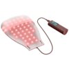 Przedstawiony jest produkt "Maska LED GARETT BEAUTY Skin Ritual Hands Brązowy" z widocznymi czerwonymi diodami LED oraz podłączonym kontrolerem z wyświetlaczem i przyciskami. Na wyświetlaczu kontrolera widoczne są różne ikony i cyfry.