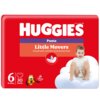 Czerwone opakowanie pieluchomajtek z dużym białym napisem "HUGGIES" na górze, poniżej napis "Pants Little Movers Cloud soft comfort and protection". W lewym dolnym rogu widnieje liczba "6", symbol pieluchomajtek, liczba "30 PANTS" oraz wizerunek postaci z kreskówki z napisem "Disney baby".