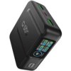 Czarny powerbank z logo "sbs" posiada dwa porty USB oznaczone jako A1 i A2 oraz wyświetlacz pokazujący informacje: "C1 35W", "A1 22.5W", "A2 22.5W", "TEMP 22°", a także ikonę z napisem "40%".