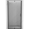 Drzwi prysznicowe uchylne o szerokości 125 cm, w kolorze czarnym, z transparentnym szkłem, umieszczone w marmurowej wnęce. Produkt ma prosty, nowoczesny design z czarnymi ramami i uchwytem.