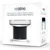 Białe opakowanie z czarnym deszczomierzem Netatmo na froncie, z widocznym logo "netatmo" oraz tekstem "Rain Gauge for Netatmo Weather Station" i "Pluviomètre pour Station Météo Netatmo". Na boku opakowania znajduje się zdjęcie smartfona z aplikacją pogodo
