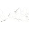 Na zdjęciu widoczna jest płytka podłogowo-ścienna o wymiarach 120 x 60 cm z połyskiem, z wzorem przypominającym marmur, z szarymi żyłkami na białym tle. Produkt to "Mexen Noor Satnario gres szkliwiony rekt. G1, TL105-120-060-00".