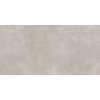 Płytka podłogowo-ścienna w odcieniu greige, o matowej powierzchni, z delikatnym wzorem przypominającym naturalny kamień. Produkt ma wymiary 120 x 60 cm.