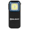 Czarna latarka z prostokątną obudową, na której widnieje logo "OLIGHT". W centralnej części znajduje się okrągły reflektor z żółtym pierścieniem wokół diody LED.