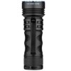 Czarna latarka z klipsem, o żebrowanej konstrukcji, z widocznym napisem "CCT: 4000~5000K" na górnej części. Produkt to "Latarka OLIGHT Seeker 4 Mini NW QL002567".