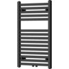 Czarny grzejnik łazienkowy o wymiarach 800 x 500 mm z poziomymi, równomiernie rozmieszczonymi rurkami. Produkt ma prostokątny kształt i jest przeznaczony do montażu na ścianie.