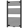 Czarny grzejnik łazienkowy o wymiarach 900 x 600 mm z poziomymi rurkami i pionowymi wspornikami. Produkt ma moc 430 W i jest oznaczony jako model W110-0900-600-00-70.