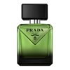 Zielona butelka perfum z czarnym korkiem, na której widnieje napis "PRADA MILANO DAL 1913" oraz logo.