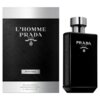 Czarne opakowanie i flakon perfum z napisem "L'Homme Prada Milano" oraz "Intense". Na dole opakowania widnieje tekst: "Eau de Parfum Vaporisateur Spray e 100ml 3.4 FL OZ".