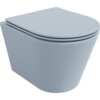 Na zdjęciu znajduje się szara-niebieska matowa miska WC z deską wolnoopadającą, o nowoczesnym, minimalistycznym designie. Produkt ma gładką powierzchnię i zaokrąglone krawędzie.