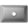Szara, matowa umywalka nablatowa o prostokątnym kształcie z centralnie umieszczonym otworem odpływowym. Produkt ma gładką powierzchnię i zaokrąglone krawędzie.