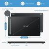 Na zdjęciu znajduje się czarny tablet graficzny z oznaczeniami wymiarów: 259,8 x 157,8 mm oraz grubością 8,8 mm. Widoczne są także elementy takie jak lampka kontrolna, guma antypoślizgowa, przycisk zasilania i port USB-C, a na powierzchni tabletu napis "8" x 5"".
