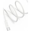 Biały kabel USB-C o długości 1 metra, z widocznym zwojem, posiada złącze z napisem "USAMS". Kabel jest przedstawiony na białym tle.