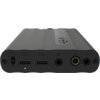 Czarny wzmacniacz słuchawkowy z widocznymi portami i przyciskami na przednim panelu, w tym dwa porty USB-C, gniazda oznaczone jako BAL i SE oraz przyciski z napisami "Bass" i "Presence". Na górnej części urządzenia znajduje się napis "xDSD Gryphon" oraz logo producenta "iFi audio".