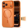 Pomarańczowe etui TECH-PROTECT MagPeak MagSafe CC do Apple iPhone 17 Pro z widocznym logo w kształcie koła i jabłka, posiada wycięcia na aparat i przyciski. Na etui znajduje się napis "Precision machined apertures".