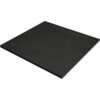 Czarny, kwadratowy brodzik o teksturowanej powierzchni, z centralnie umieszczonym odpływem. Produkt ma wymiary 90 x 90 cm.