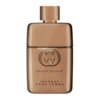 Na zdjęciu widoczna jest złota butelka perfum z logo składającym się z dwóch liter "G" oraz napisami: "GUCCI GUILTY" i "INTENSE POUR FEMME". Butelka ma prosty, elegancki design z zakrętką w tym samym kolorze.