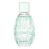 Butelka perfum o pojemności 90 ml z przezroczystego szkła o zielonkawym odcieniu, z ozdobnym wzorem i srebrnym korkiem, na którym widnieje napis "JIMMY CHOO".