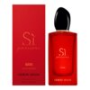Czerwone opakowanie i flakon perfum z czarnym korkiem, na opakowaniu widnieje napis: "Sì passione éclat eau de parfum GIORGIO ARMANI VAPORISATEUR SPRAY 100 ml 3.4 FL.OZ.". Na flakonie znajduje się napis: "Sì passione éclat".
