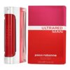 Czerwono-srebrny flakon perfum obok czerwonego pudełka z białym napisem "ULTRARED MAN". Na pudełku widnieje również napis "paco rabanne" oraz "100 ml e 3.4 FL OZ".