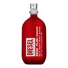Czerwony flakon z atomizerem, na którym widnieje biały napis: "DIESEL FRAGRANCES ZERO PLUS FEMININE EAU DE TOILETTE 75 ml e 2.5 fl. oz 82% VOL. - UTIF 246 ML. - 82".