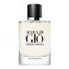 Przezroczysta butelka z czarnym korkiem zawiera płyn o jasnym kolorze, na której widnieje napis: "ACQUA DI GIÒ GIORGIO ARMANI EAU DE PARFUM".