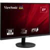 Monitor z czarną ramką i okrągłą podstawą, na ekranie widoczne logo "ViewSonic" oraz kolorowe ptaki, a także napisy: "2K QHD", "75 Hz", "IPS SuperClear" i "27"". Tło ekranu jest czerwone z geometrycznymi wzorami.
