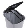 Plastikowy kosz na śmieci o pojemności 10 litrów z otwartą pokrywą i pedałem, w kolorze szarym. Wewnątrz widoczne są czarne elementy mechanizmu pokrywy.