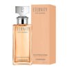 Na zdjęciu widoczna jest butelka perfum z napisem "ETERNITY FOR WOMEN" oraz pudełko z tym samym napisem. Na dole butelki i pudełka znajduje się tekst "EAU DE PARFUM INTENSE SPRAY VAPORISATEUR CALVIN KLEIN 3.3 FL OZ 100 ml ℮".