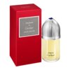 Czerwone pudełko z napisem "PASHA de Cartier EAU DE TOILETTE" obok przezroczystej butelki z żółtawym płynem i srebrnym korkiem, na której widnieje ten sam napis.