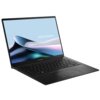 Na zdjęciu widoczny jest otwarty laptop z wyświetlaczem OLED, na którym znajduje się grafika z napisem "ASUS Zenbook". Klawiatura laptopa ma wbudowany numpad na touchpadzie.