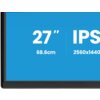 Na zdjęciu widoczny jest fragment ekranu z niebieskim tłem, na którym znajdują się białe napisy: "27" 68.6cm" oraz "IPS 2560x1440px". Widać także czarną ramkę monitora.