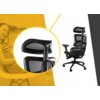 Na zdjęciu znajduje się czarny, ergonomiczny fotel biurowy z siatki, z widocznym zagłówkiem i podłokietnikami, przedstawiony na tle w kolorach żółtym i szarym. Po lewej stronie widoczny jest fragment osoby siedzącej na krześle, a w centralnej części zdjęcia znajduje się zbliżenie na zagłówek fotela.
