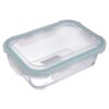 Szklany pojemnik na żywność z przezroczystą pokrywką i uszczelką, o pojemności 1 litra, ma prostokątny kształt i jest wykonany z przezroczystego materiału. Pokrywka posiada zapięcia na bokach, zapewniające szczelność.