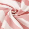 Zbliżenie na materiał z poszewki o wzorze w szerokie, poziome pasy w kolorach różowym i białym, ułożony w spiralny kształt. Tkanina ma gładką fakturę i delikatny połysk.