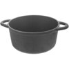 Czarny, żeliwny garnek z dwoma uchwytami, bez pokrywki, o prostym, matowym wykończeniu. Produkt ma pojemność 4 litrów i średnicę 23 cm.