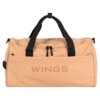 Beżowa torba sportowa z czarnymi uchwytami i zamkiem błyskawicznym, na której widnieje napis "WINGS". Torba ma prostokątny kształt i jest oznaczona jako wodoodporna.