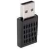 Czarny adapter USB z metalową wtyczką i perforowaną obudową. Produkt to zewnętrzna karta sieciowa obsługująca pasma 2.4 i 5 GHz.