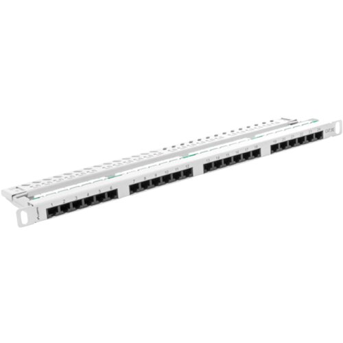 Na zdjęciu znajduje się patch panel z 24 portami, oznaczonymi numerami od 1 do 24. Na panelu widoczny jest napis "CAT 5E" oraz logo producenta "Lanberg".