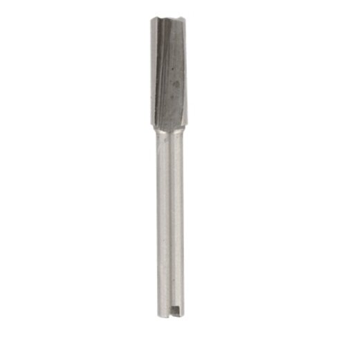 Na zdjęciu widoczny jest metalowy frez o cylindrycznym kształcie z rowkami na powierzchni tnącej. Produkt jest jednolicie srebrny i nie zawiera żadnych widocznych napisów ani logo.