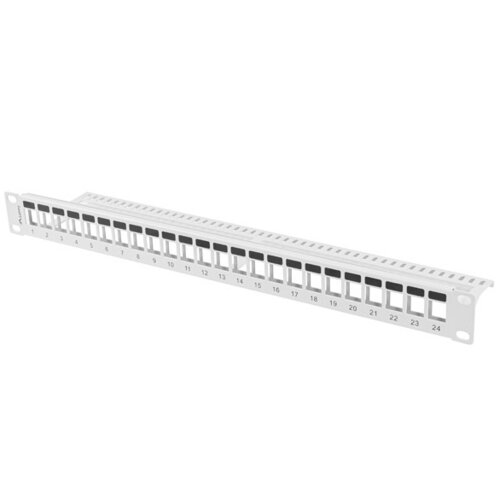 Na zdjęciu znajduje się biały patch panel z 24 numerowanymi portami, oznaczonymi od 1 do 24. Po lewej stronie widoczny jest napis "LANBERG".