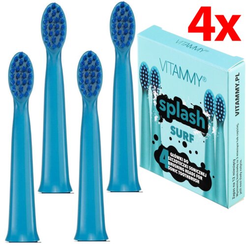 Na zdjęciu widoczne są cztery niebieskie końcówki do szczoteczki oraz opakowanie z napisem "VITAMMY splash SURF 4 GŁÓWKI DO SZCZOTECZKI SONICZNEJ BRUSHING HEADS FOR SONIC TOOTHBRUSH". W prawym górnym rogu znajduje się duży czerwony napis "4x".