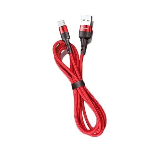 Czerwony kabel USB - Micro USB o długości 1 metra, z widocznym logo "USAMS" na wtyczce USB, jest starannie zwinięty i zabezpieczony czarną opaską. Kabel ma plecioną strukturę, a końcówki są wzmocnione czarnymi elementami.